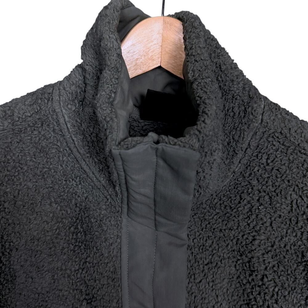 Vuori Women's Size Medium Gray Fleece Cozy Sherpa Full Zip Jacket Workout Run - Picture 3 of 10